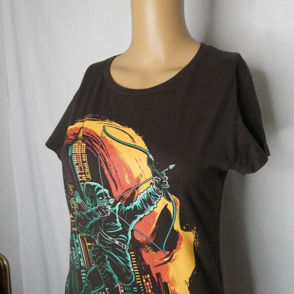 Teefury The Green Arrow Brown Graphic T Shirt Tee - Picture 3 of 5